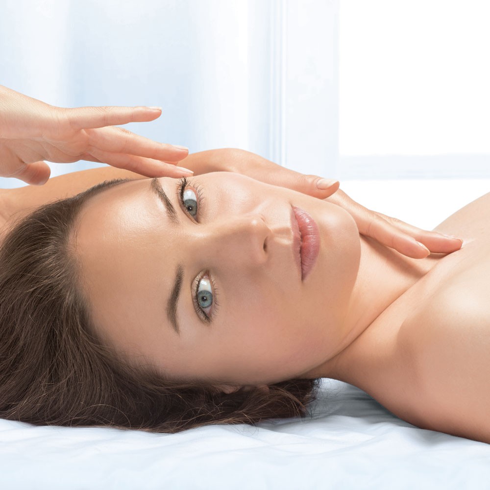 Illuminating Radiance Facial